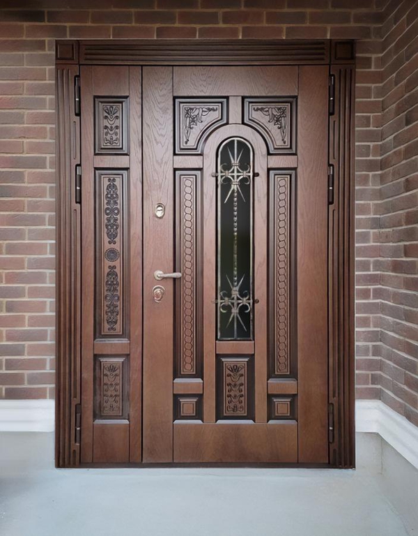 Полуторная дверь с узким стеклом