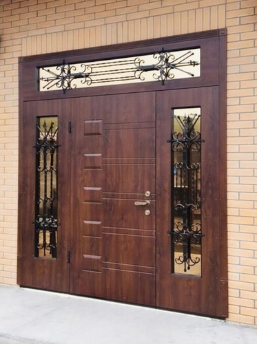 Парадная дверь со стеклами Парадная дверь со стеклами