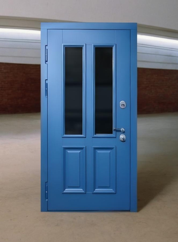 Синяя дверь с двумя окнами Синяя дверь с двумя окнами