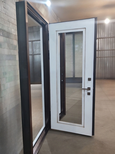 Со стеклопакетом Со стеклопакетом