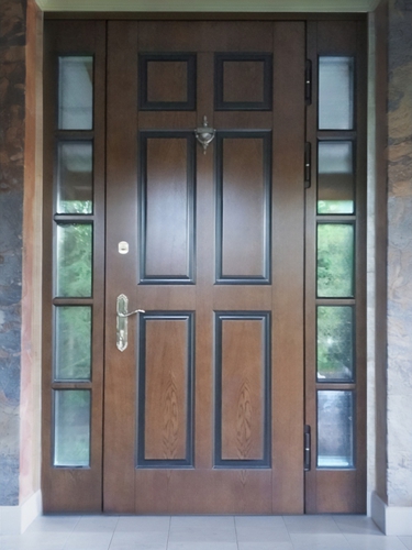 Парадная дверь со стеклами Парадная дверь со стеклами