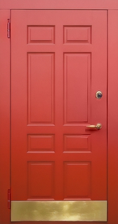 Металлическая дверь с терморазрывом и отбойником из латуни (МДФ RAL красный) Металлическая дверь с терморазрывом и отбойником из латуни (МДФ RAL красный)